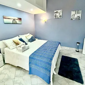 https://santiago-house.hotels-amalfi.com